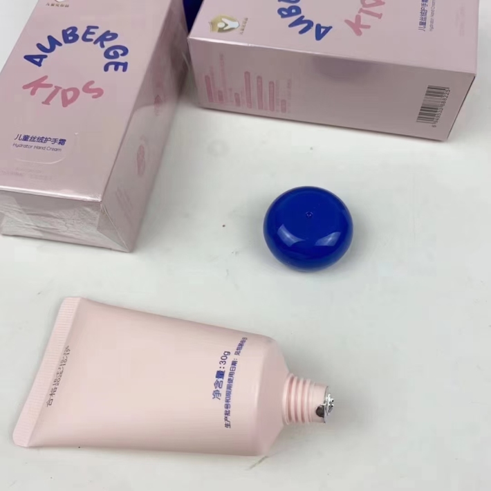 宝宝专用艾比Auberge儿童丝绒护手霜 详情：艾比Auberge儿童护手霜长效滋润补水保湿霜婴幼儿  宝宝专用 数量：5000