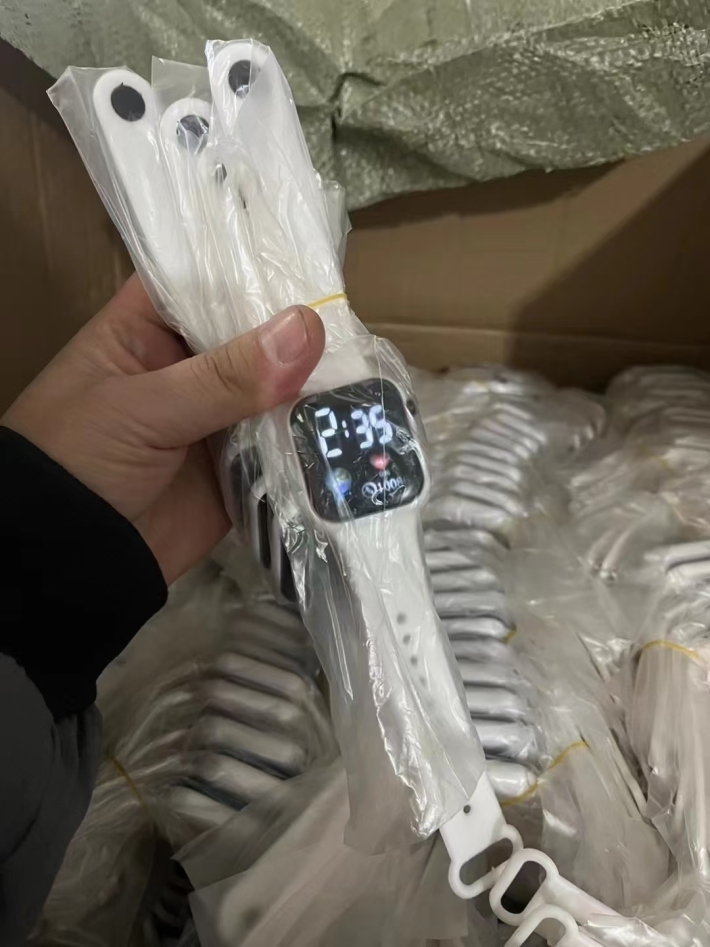 电子手表，全新货，数量还剩60000个，随时仓库看货！