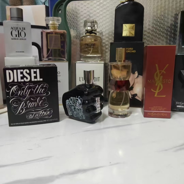 杂款香水850瓶，独立包装，日期内，好货靠抢，1X元全清……