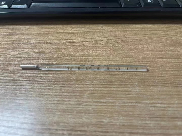 水银体温计，54000支，1快来钱处理，资质齐全，不要拿没有资质的比价格
