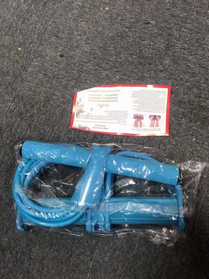 700个拉力器 4根管和6根管数量比1:1，一款四色，全清每个2.2元秒！