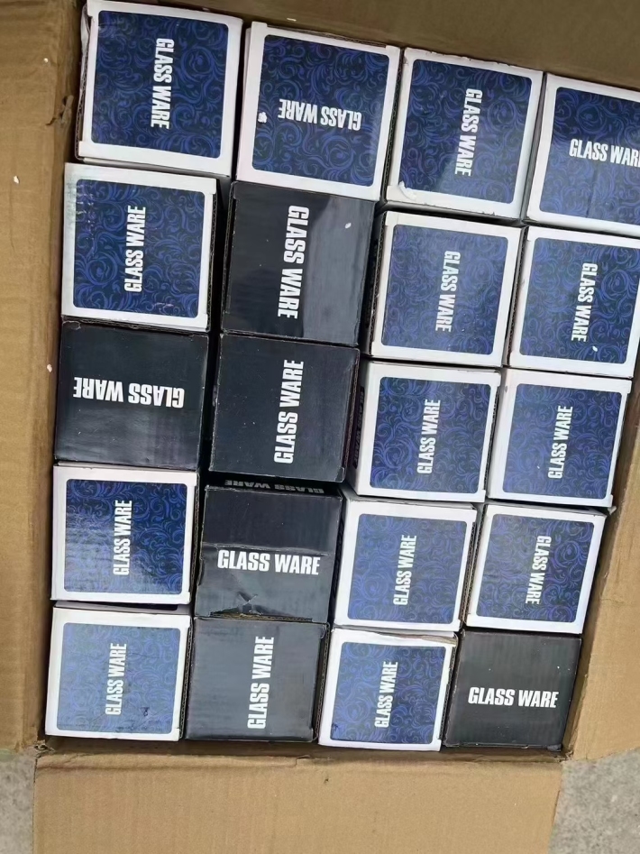水晶烛台1000个左右，整箱整件，独立盒装全清3.2元一个