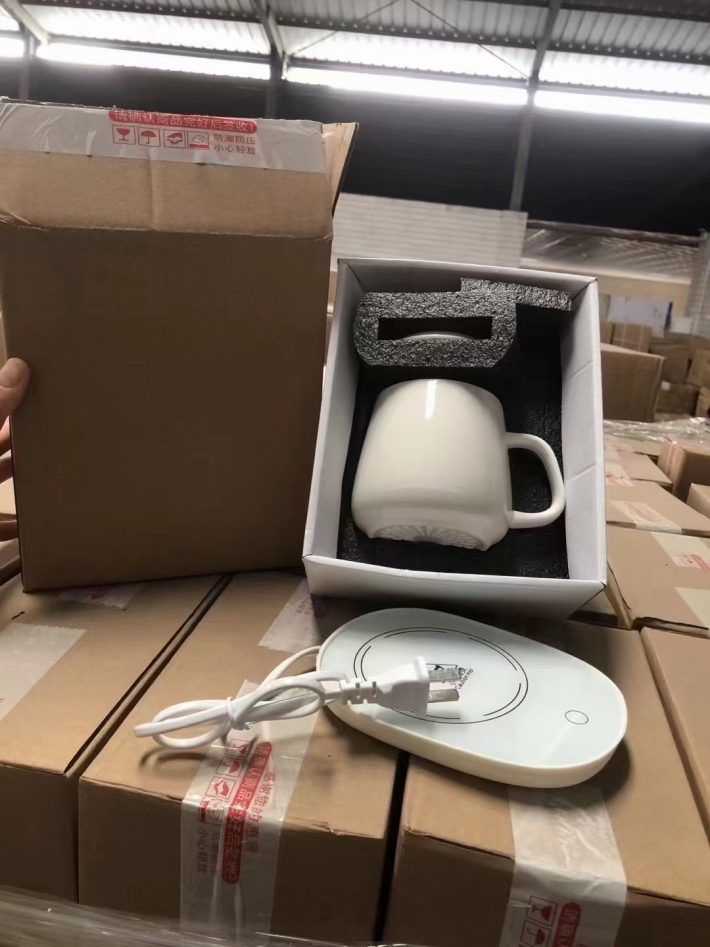 暖暖杯套装，4500套， 彩盒包装 贴单即发 。 几块钱/套处理