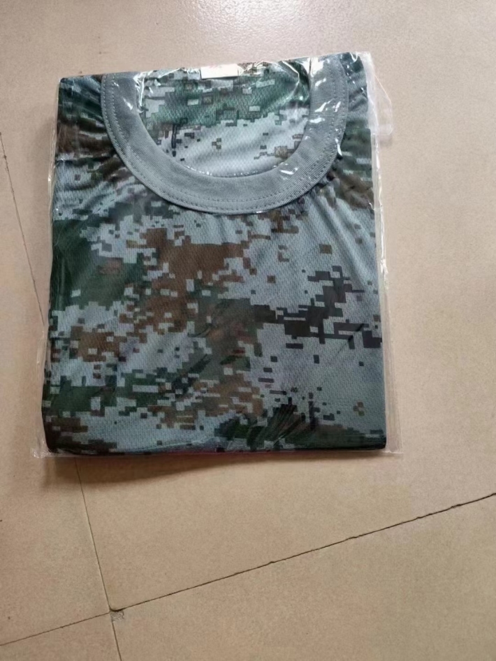 迷彩服，14000件，3.5元/件
