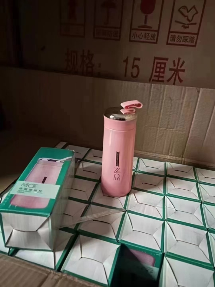 8000个双层玻璃杯容量400ml 一款多色，全清每个块块钱秒！