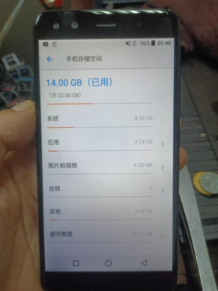 国产傲娇品牌，中兴手机。真实3+32，国内国外都可以！最后300台，价格冰点！嘎嘎新！