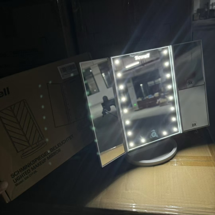 三面折叠LED补光镜1500pcs 原箱原件 一箱12pcs 要的速度