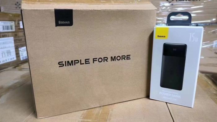 倍思充电宝3000pcs，除了价格贵以外没有其他瑕疵。