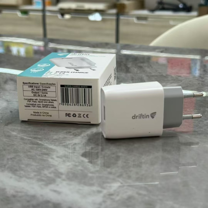4700个欧规充电器。便宜处理