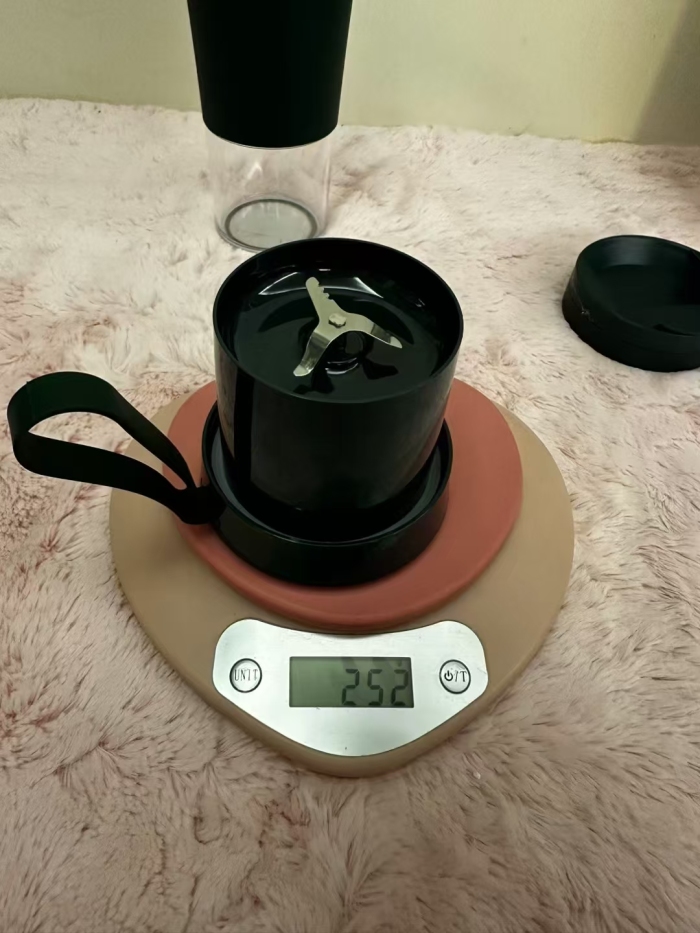 果汁杯少量有货500个 电机好质量，克重即可评估[旺柴][旺柴][旺柴]