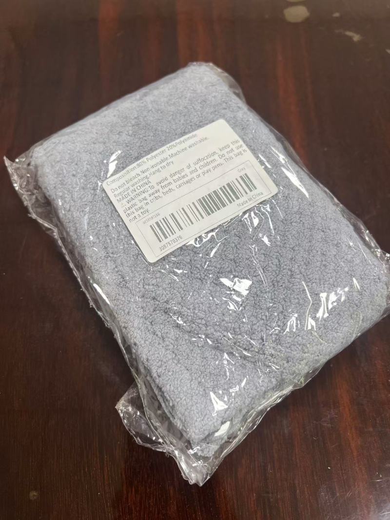 品名：干发帽浴帽 配置：灰色 尺寸：12×18×5厘米 重量：85克 数量 ：600个 ​个位数清