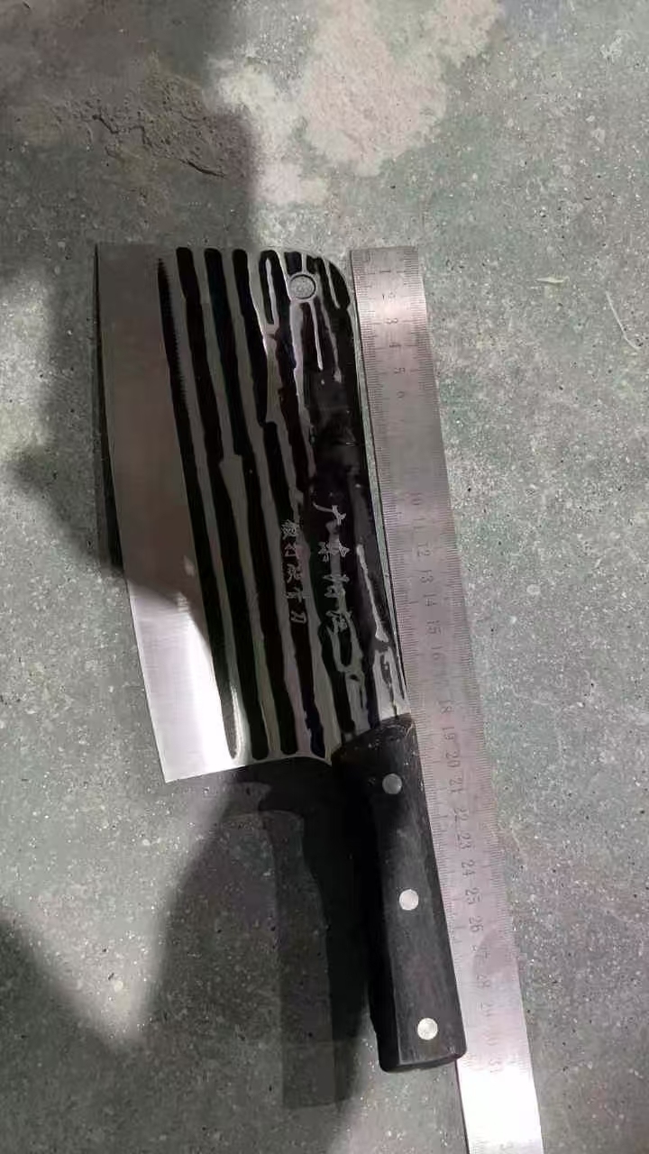 7000把砍骨刀，9块5一把。