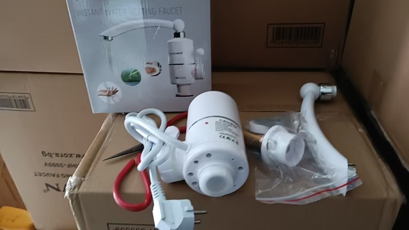 220v出口外贸，速热电水龙头， 欧规， 最后380套， 低价