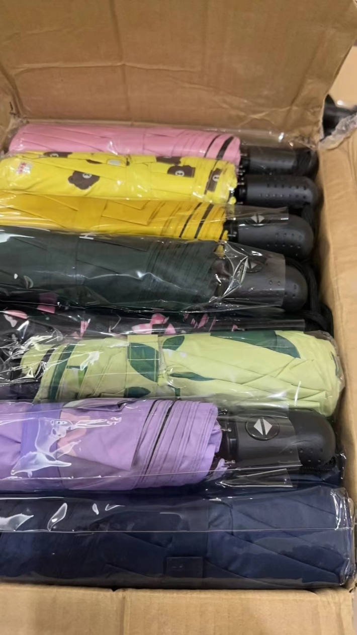 高品质雨伞3500把，8股，自动伞，透明袋包装，仓库现货