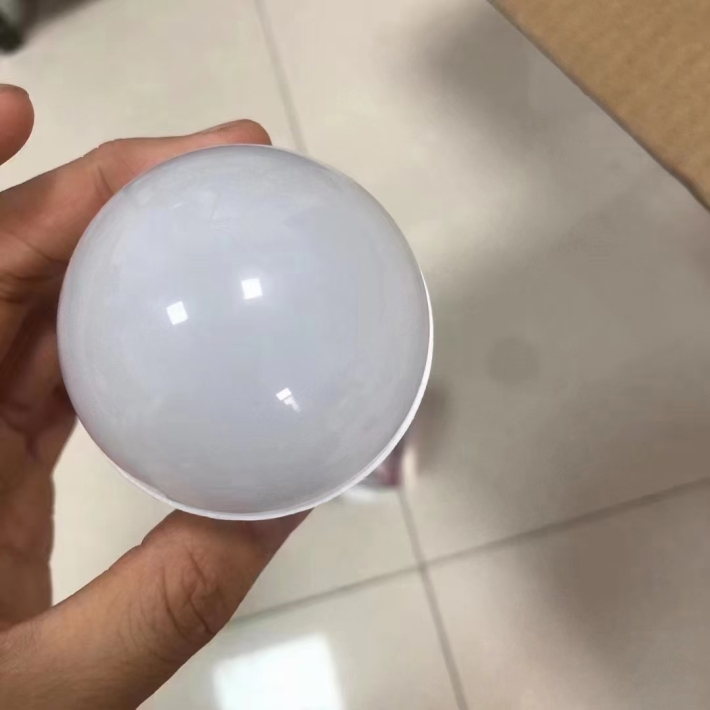 5W LED灯泡 10000个左右 100个/箱装 原箱原件 8毛钱/个清