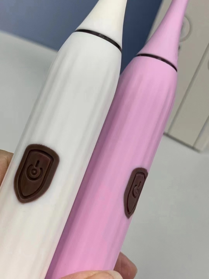 情侣电动牙刷还有5000支，带电池，有意私聊
