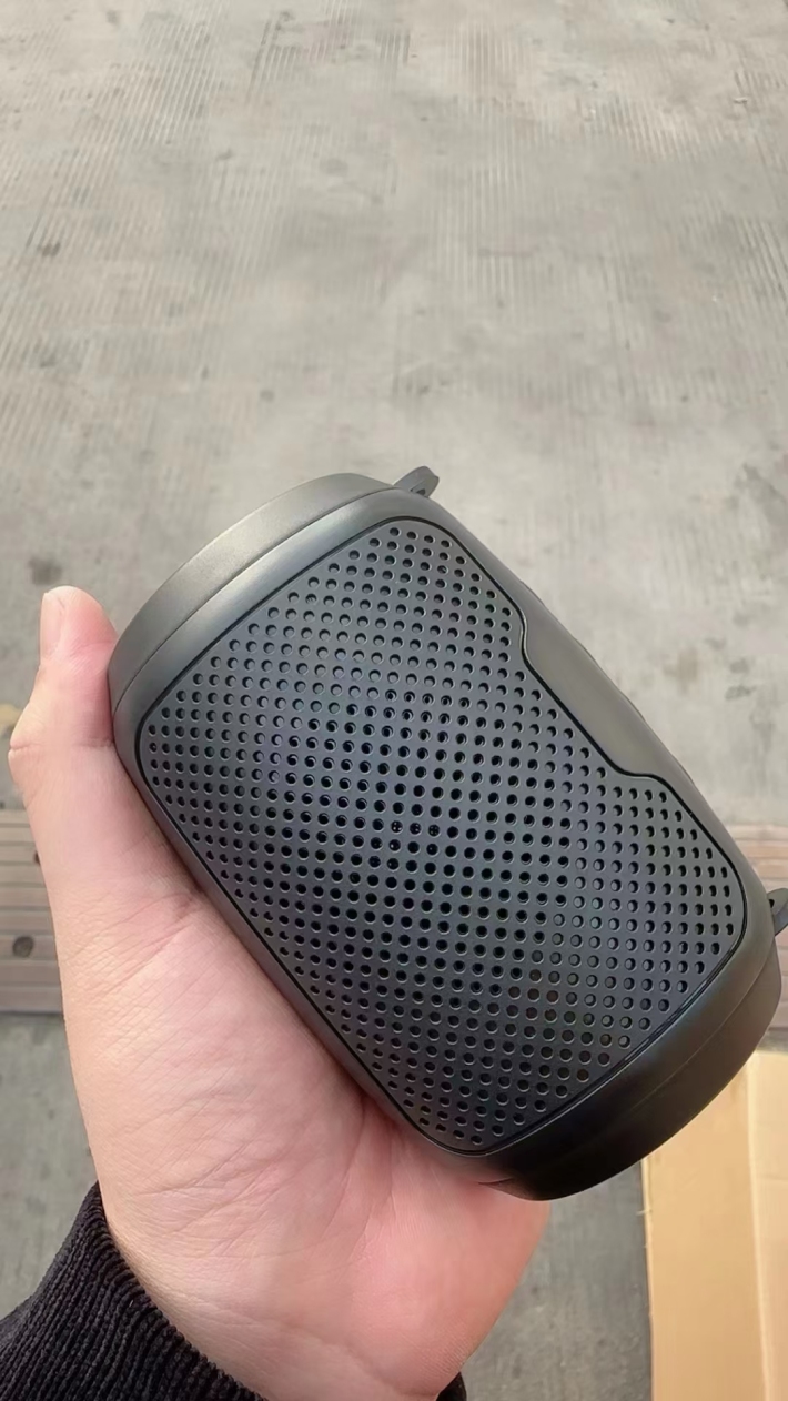 蓝牙音箱。可串联。音质也特别好。11500套 清仓
