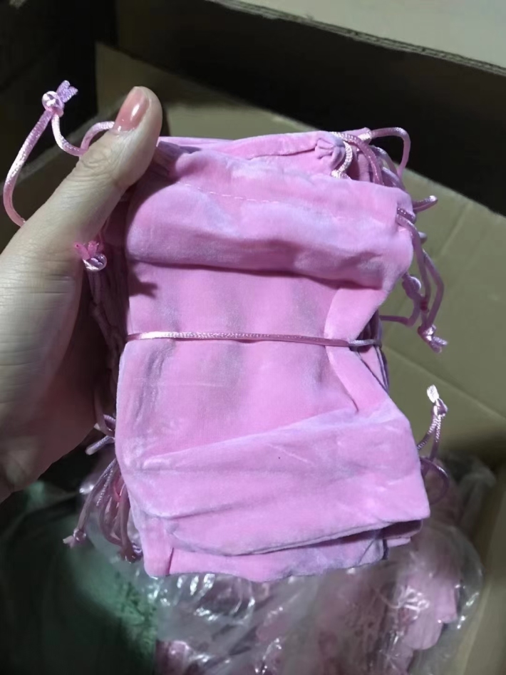 粉色绒布束口袋 9000个 规格9.5*15cm 对口的看过来