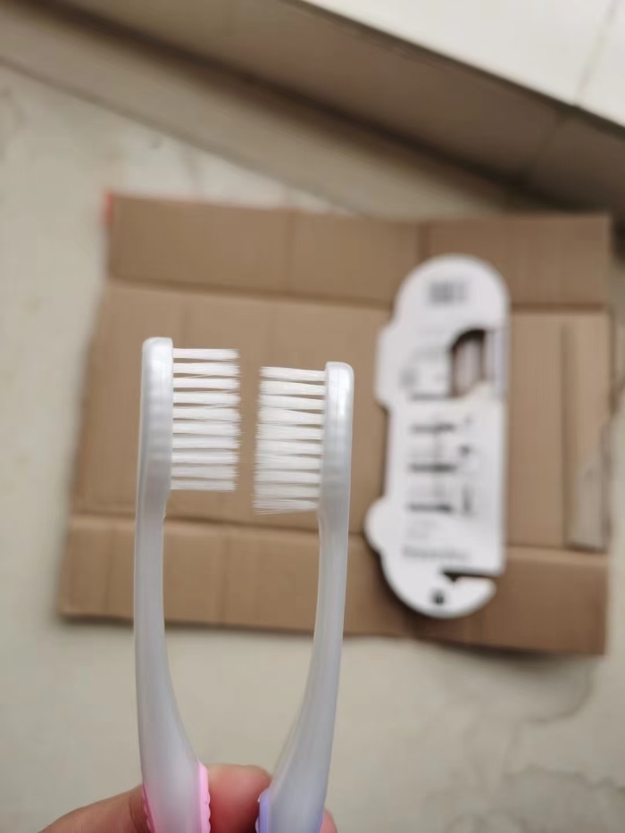 乐益品牌牙刷，到货30000支 原箱原件，独立包装