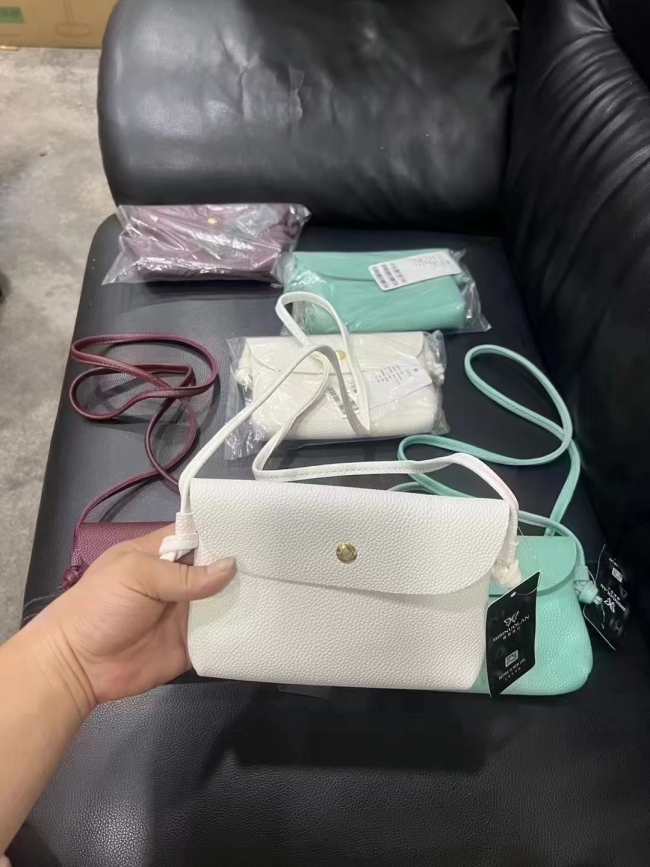 出口外贸包包处理 11000个 原件 靓货 懂货的速度 吹牛逼的 不要打扰