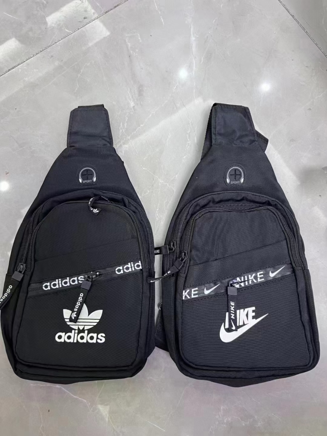 品牌单肩包1200个，嘎嘎板正，9.5元处理