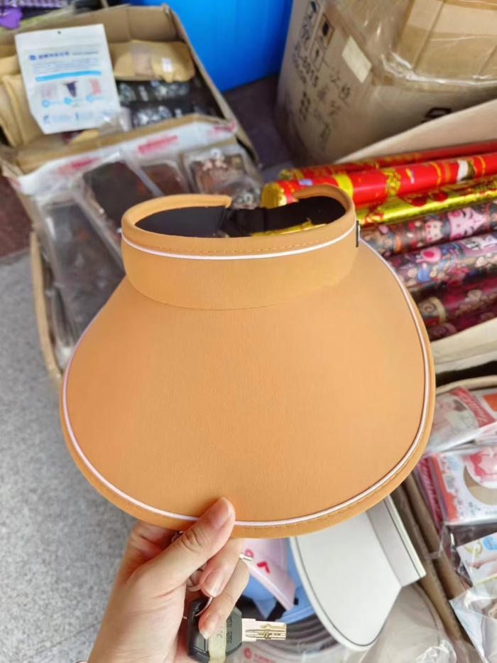 遮阳帽2000多个，四个色，清货2.X元清 ​