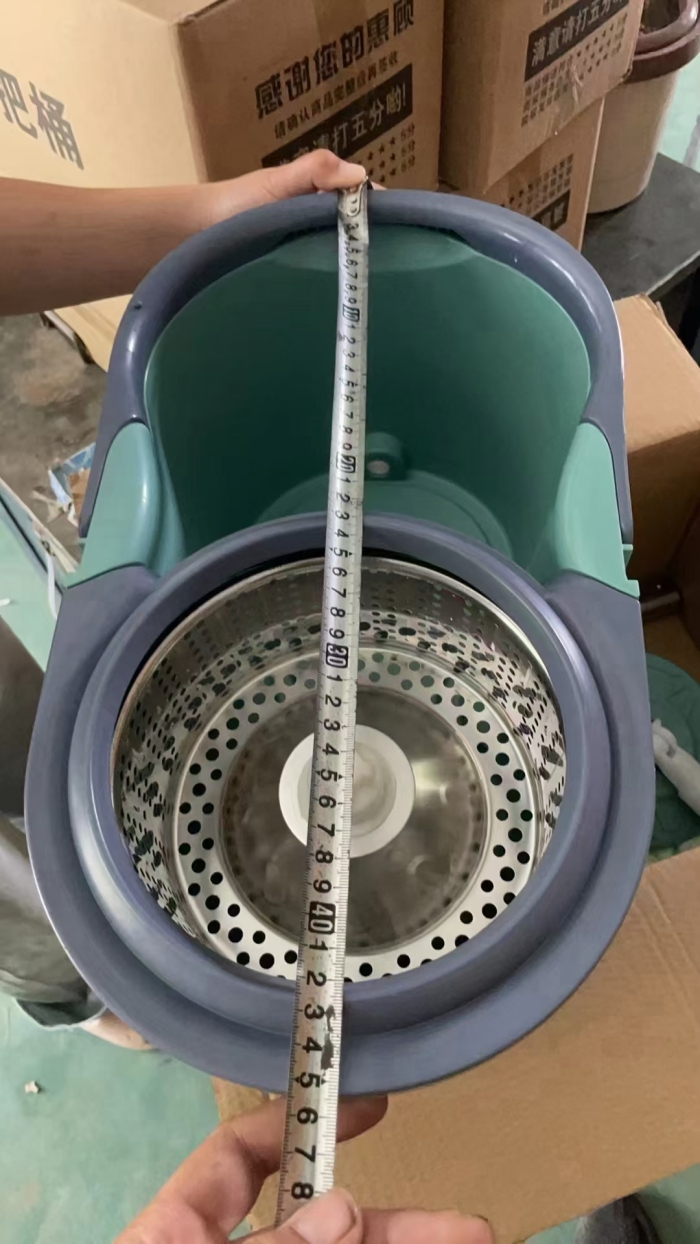 大号圆形旋转拖把800把左右，带桶，金属伸缩杆，独立包装，板板正正，11.8元一套，200套起分……