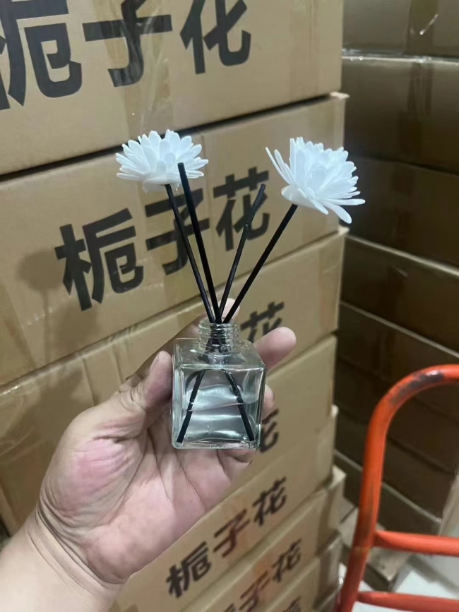 香薰52,000瓶，毛毛钱出
