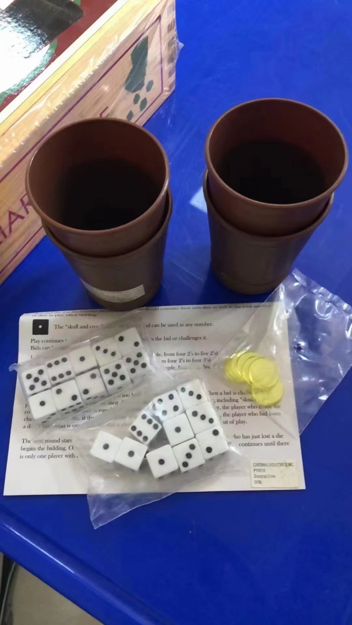六个一斋，外贸出口的个性骰盅，3000盒，几块钱的事