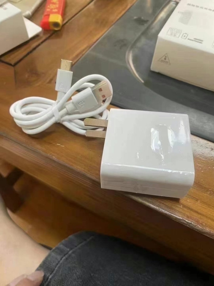 剩6000套，华为66W超级快充套装，全新整齐，有兴趣私聊