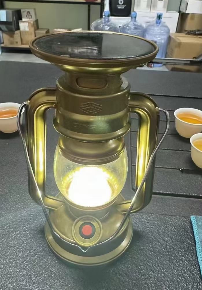 太阳能马灯， 1600个。