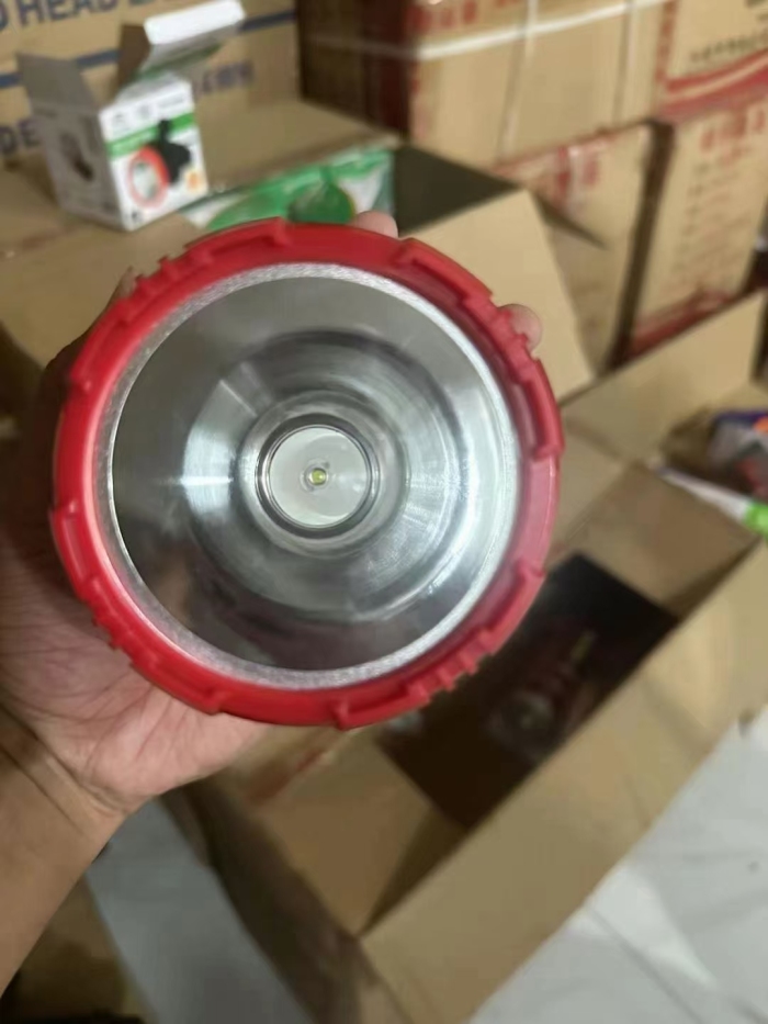头灯4000个，独立包装，几块钱的事，能做的来聊
