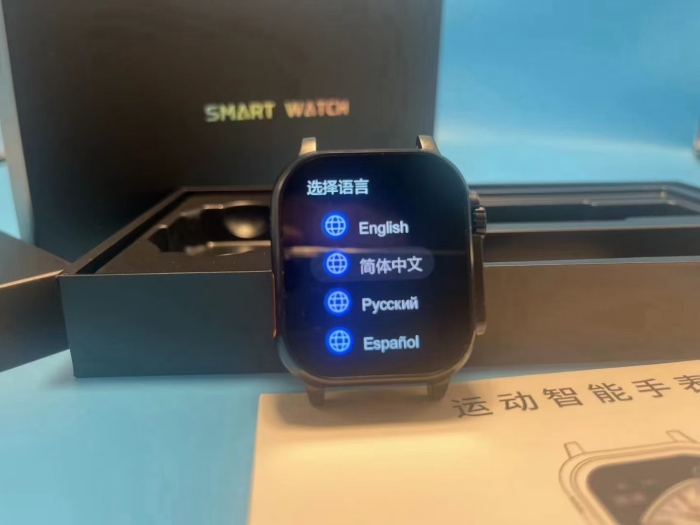 私模智能通话手表，4G网络，全网通，移动，联通，电信，都可以通用，语言齐全，款式潮流，非常适合年轻人，一款可以当电话的智能手表，库存2000pcs，特价处理。能做高货的朋友来聊聊。