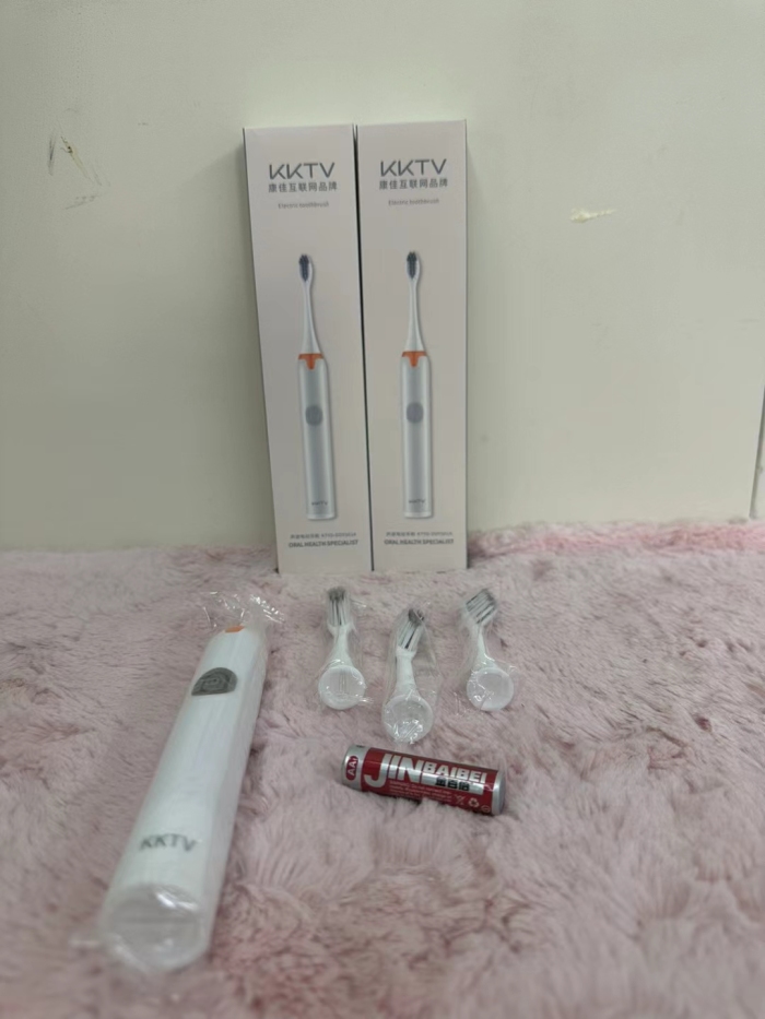 康佳电动牙刷5000支 一机三刷带电池