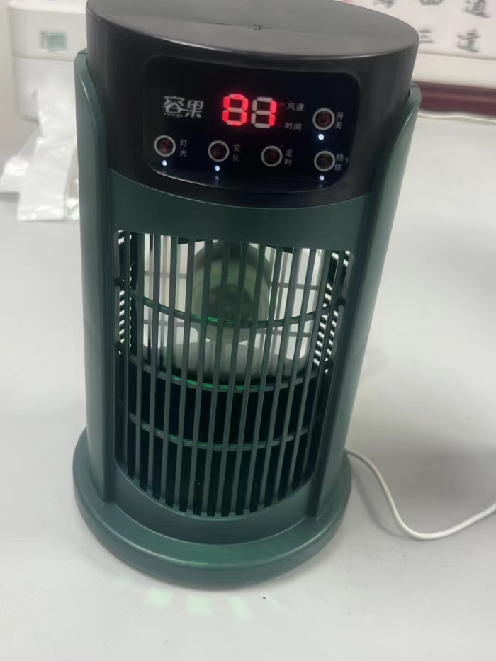 桌面冷风扇2500个， 独立包装。几块钱一个。