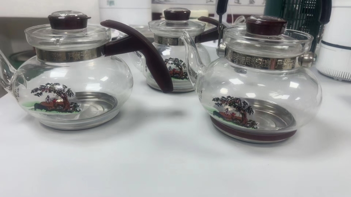 客户定金失效‼️ 茶艺耐热玻璃壶， 3000个左右，原件包装， 60个/件，全清2.6元/个。