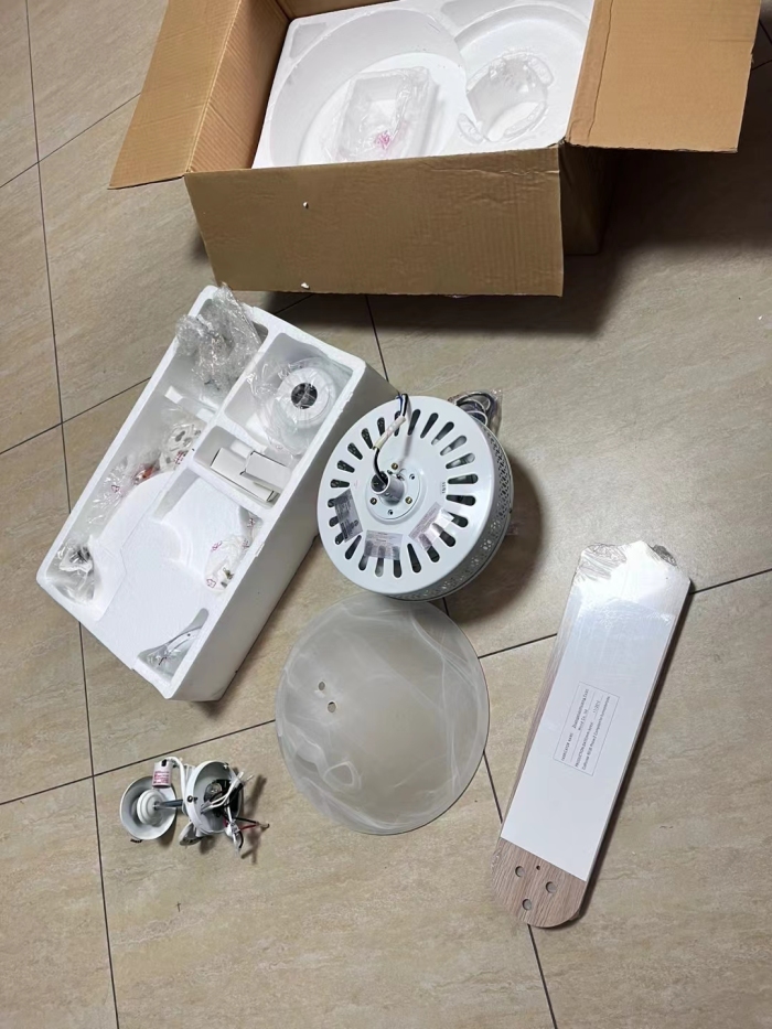 110v出口外贸风扇吊灯， 2600台， 处理