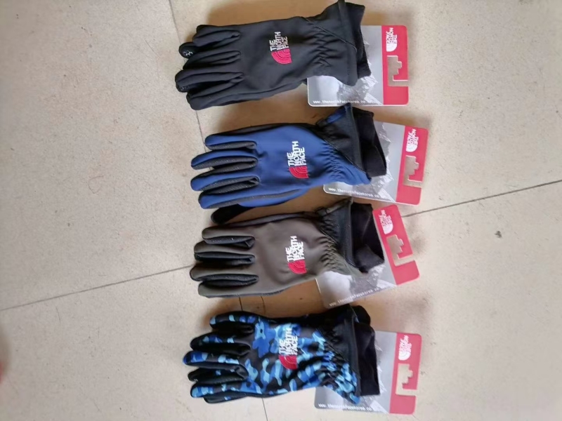户外骑行手套，几千双，几块钱的事