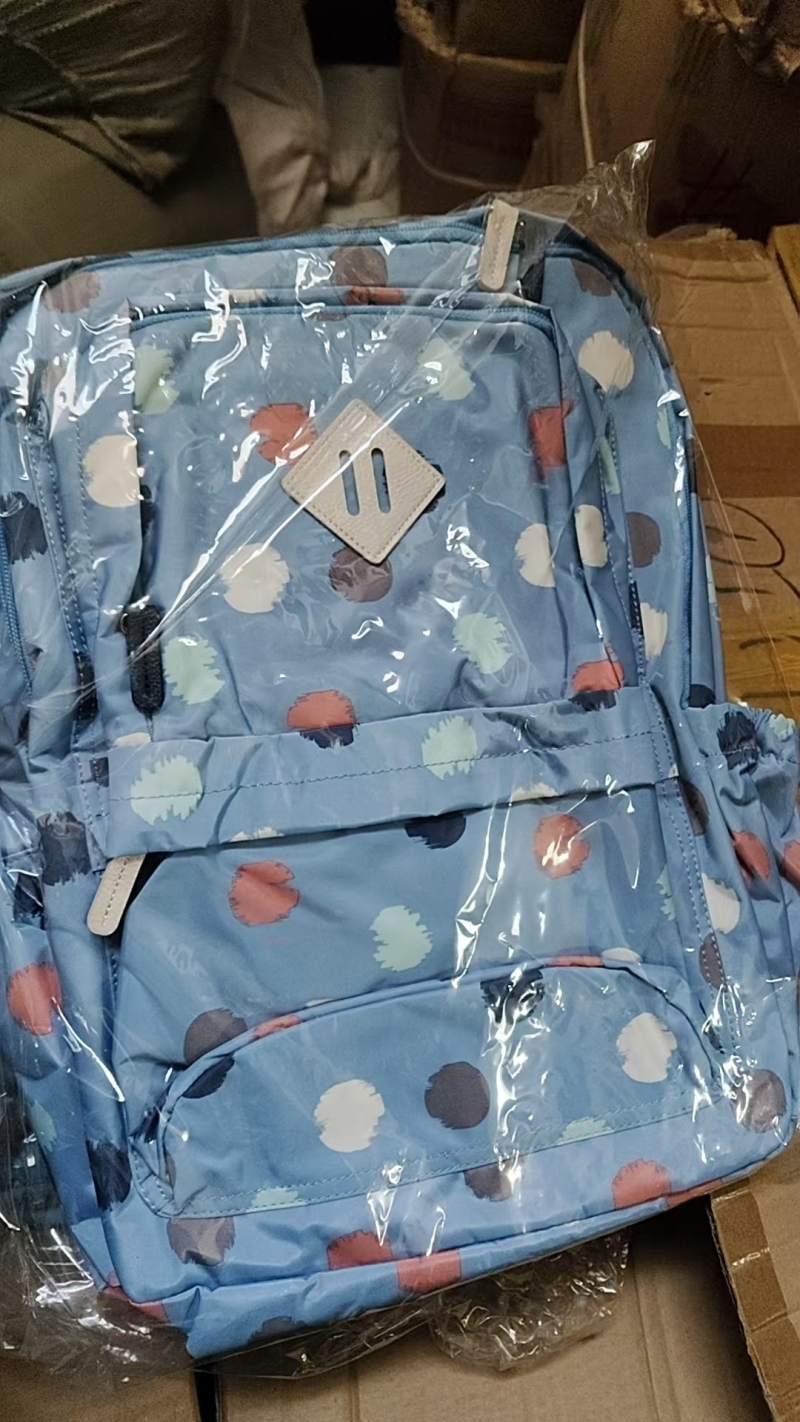 1000多个儿童书包，清货便宜