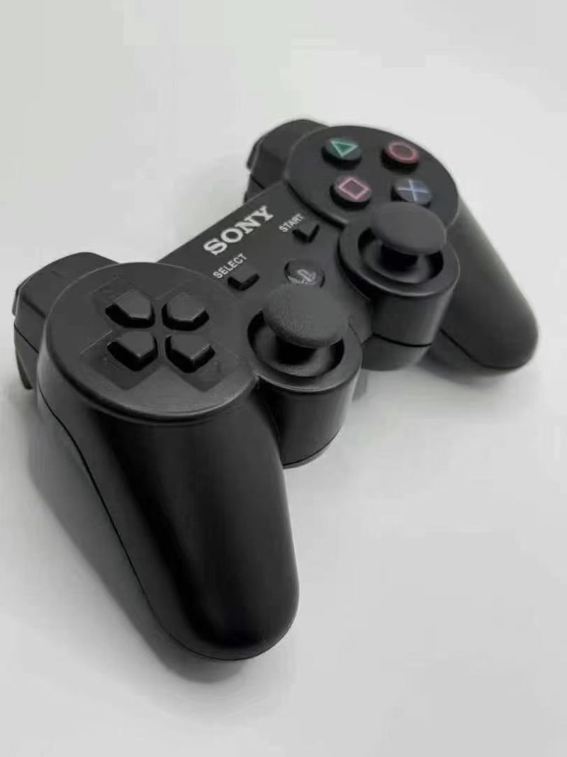 PS3无线蓝牙游戏手柄，带双振动马达， 全新吸塑盒包装，到货500个，颜色 红色 黑色 蓝色