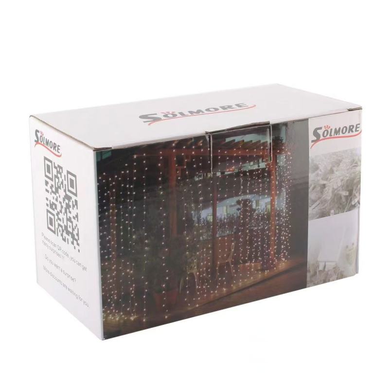 出口欧洲SOLMORE窗帘灯 ， 有红光 有彩光 ， 220V～240V 欧规插头， 600LED 多种灯光模式， 彩盒尺寸20×12×13.6厘米， 重量 0.89千克， 数量1400盒， ​低价出售。
