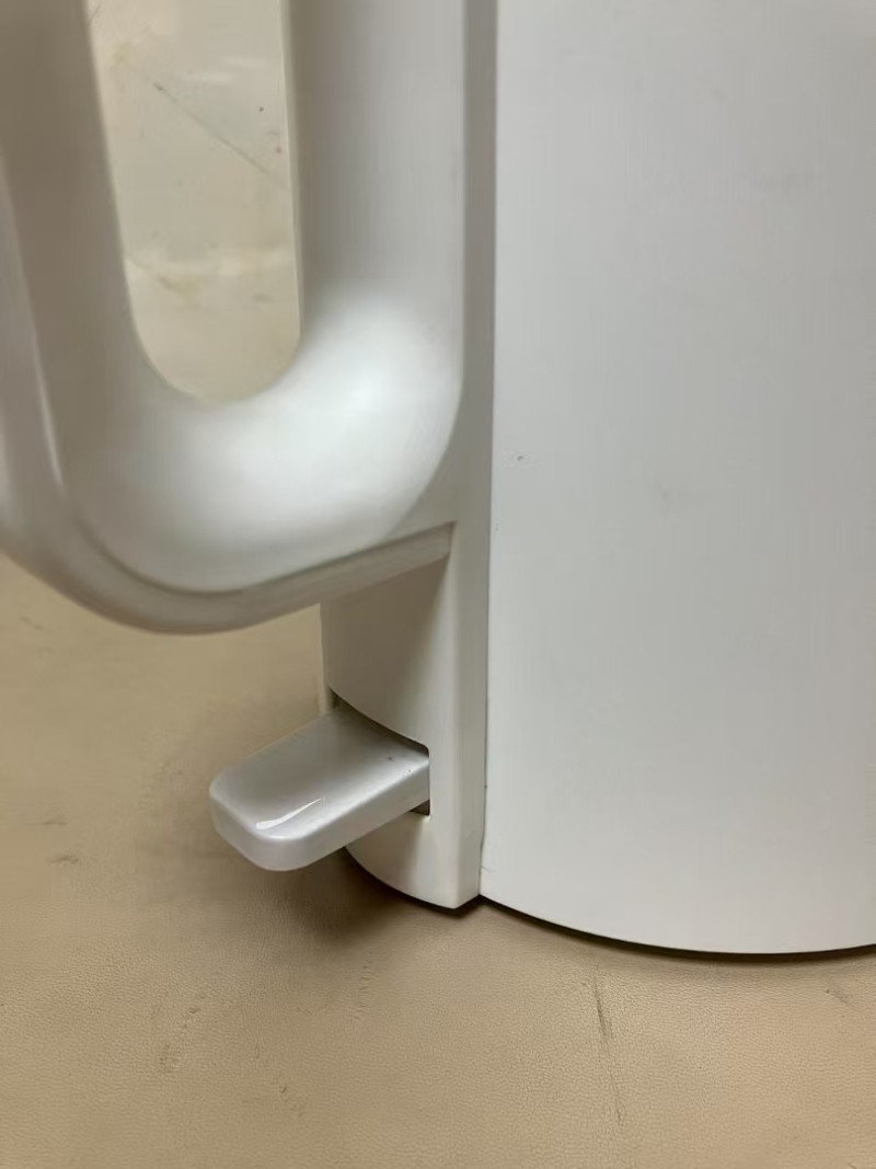 高品质电热水壶，带保温