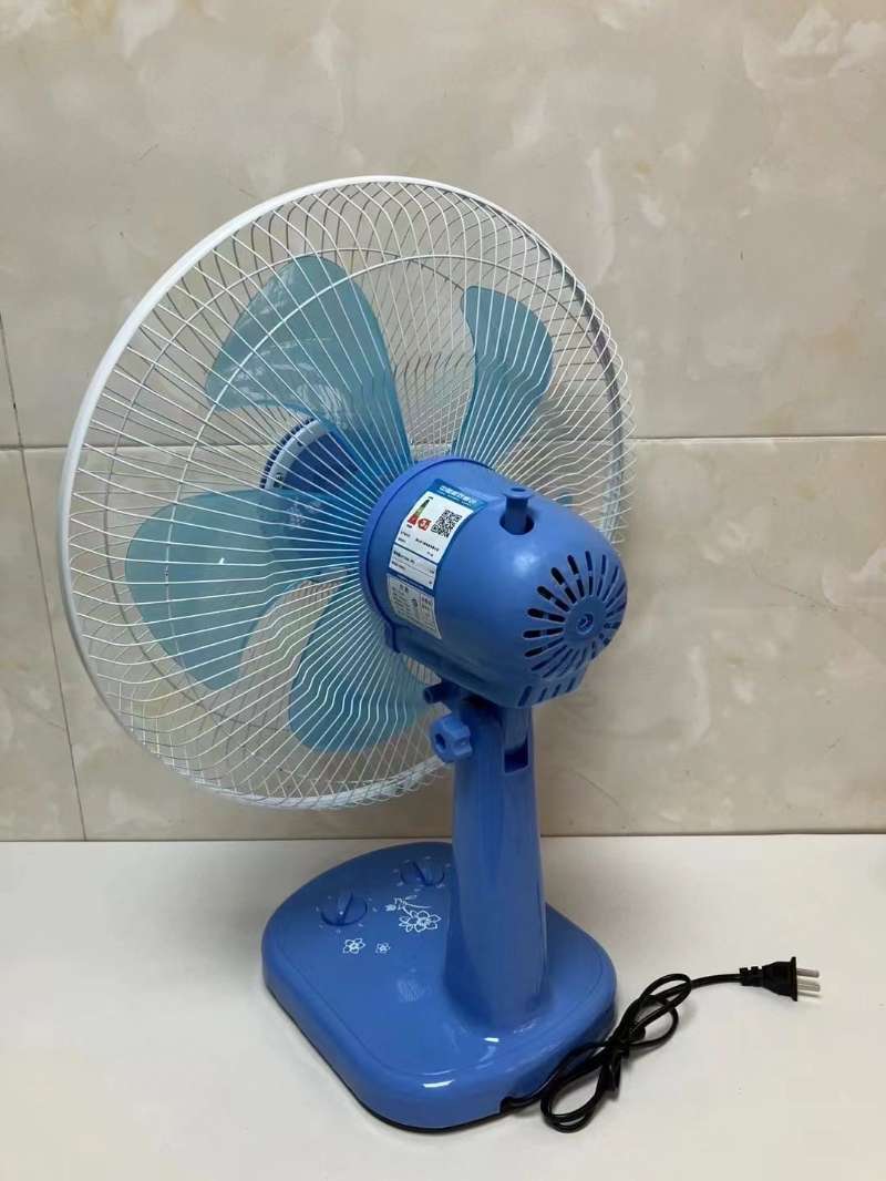 骆驼12寸台扇便宜处理200台起发，2X元