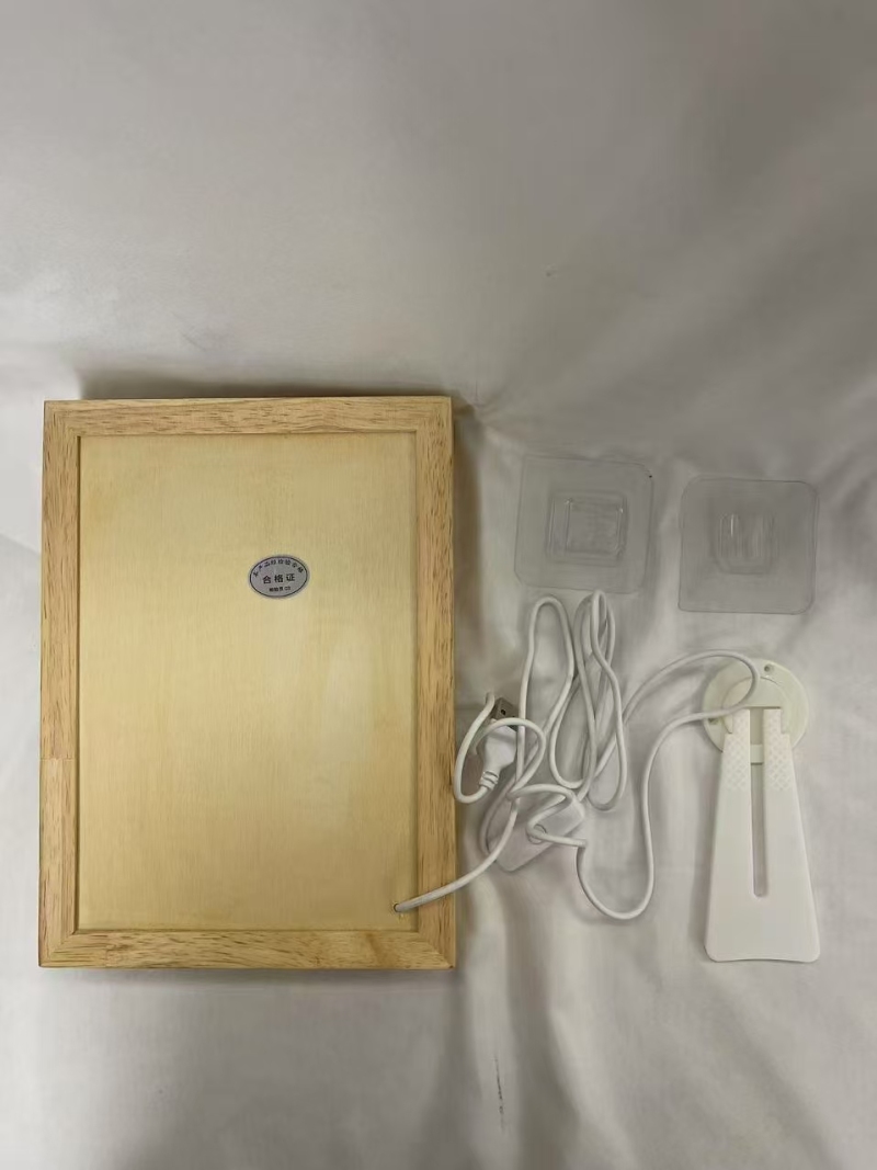 🔌发光画2300台 [胜利]产品尺寸：23*16.8*3.5CM [胜利]产品性能：1.5W、6000K/3W、6000K 📦包装尺寸：27*20*6CM（单个）