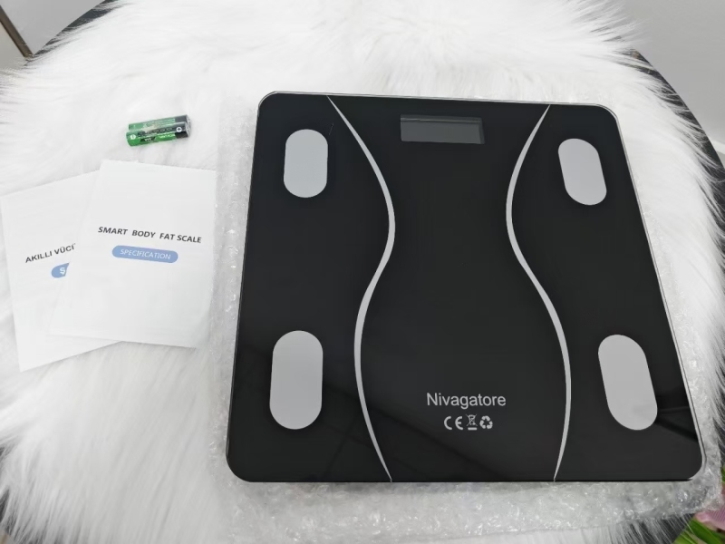 体脂秤到货3000个。app正常使用 ​一箱20pcs .