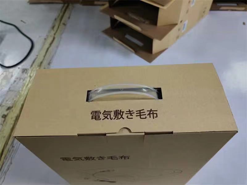 品名：日本110V美规电热毯 140×80 厘米 灰色 单个尺寸：29.5×34×12 cm 单个重量：1118克 总数量：400套 
