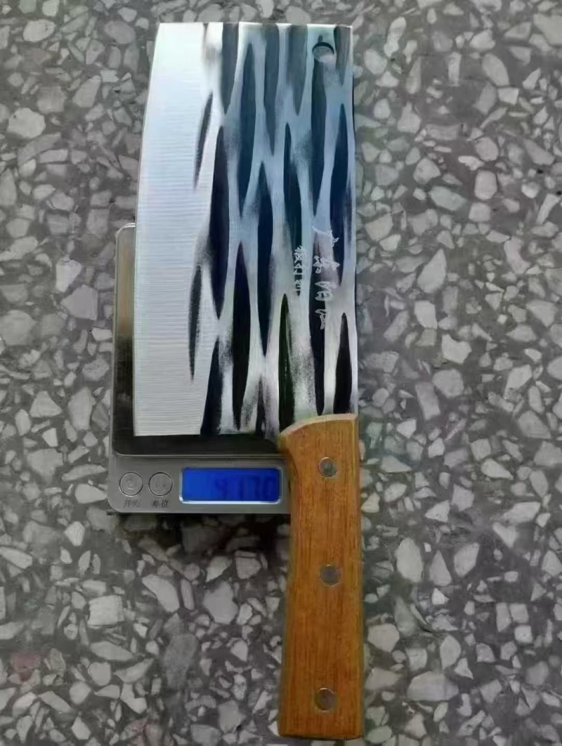 高端实木锻打菜刀到货50000把，砍切两用，几块钱一把，支持分货，质量保证。