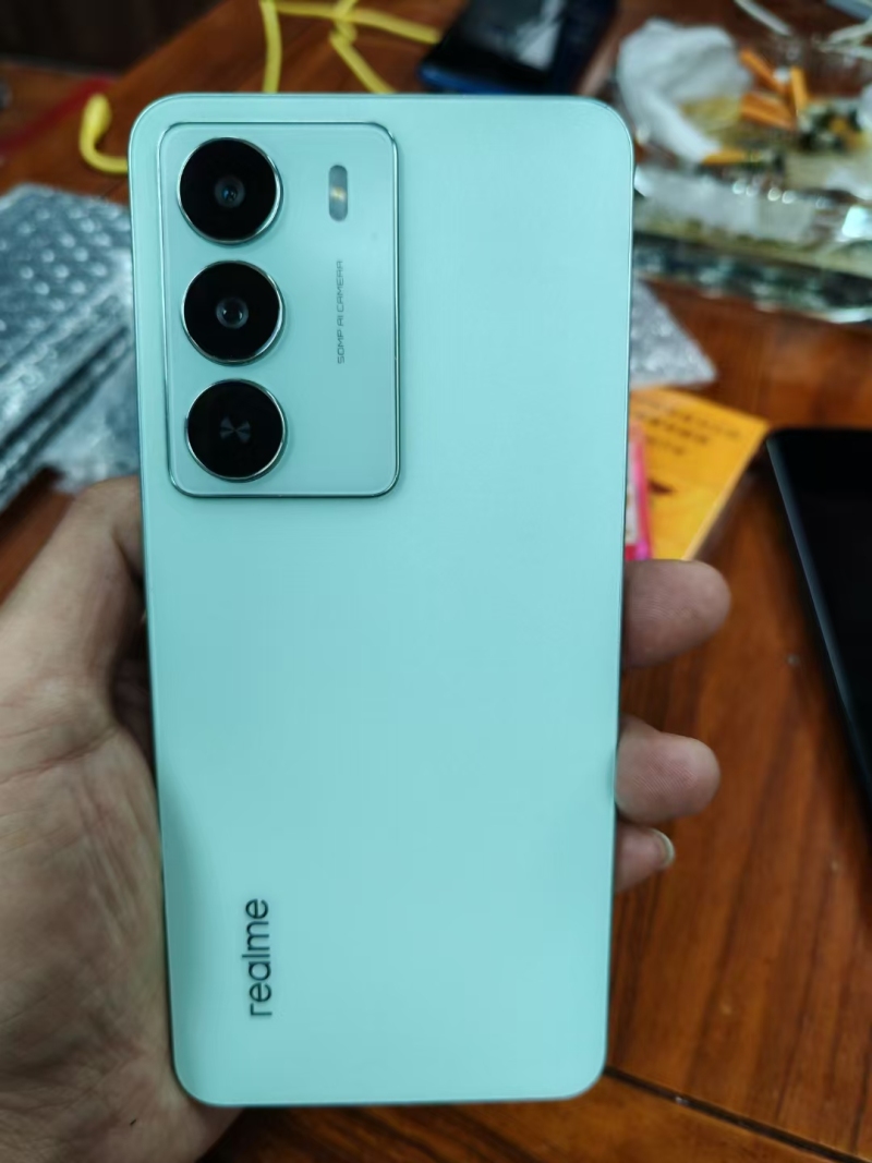 真我14X，国际版，全网通5G，8+256内存，全新单机，200台，