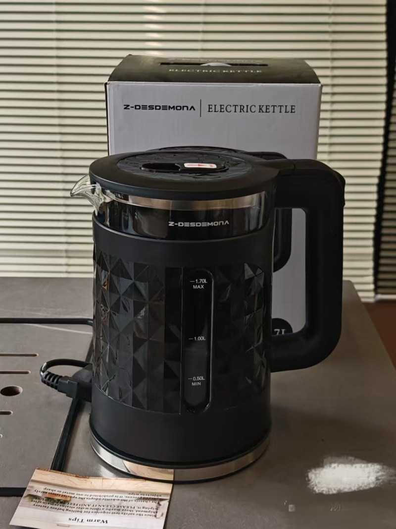 220v出口欧洲高硼硅玻璃电热水壶 2000台， 1.7L，1200W 亚马逊售29.9欧元 全新漂亮，食品级材质， 低价！