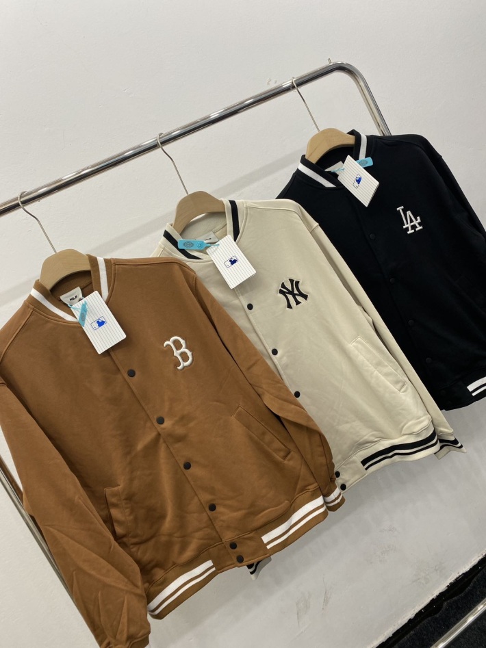 290件高品质原单MLB卫衣外套，万针刺绣，三标齐全带防伪扣，大毛圈纯棉，很厚重，清货35，捡漏清